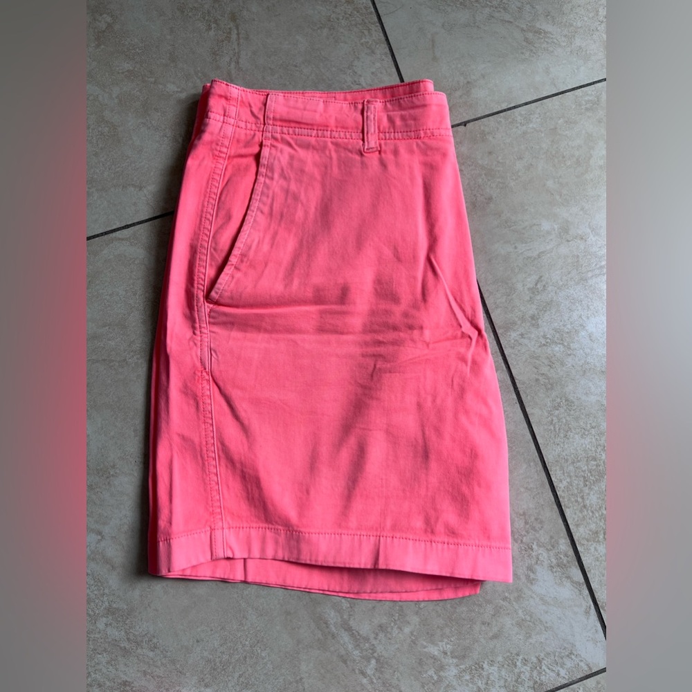 Vineyard Vines neon pink pants
